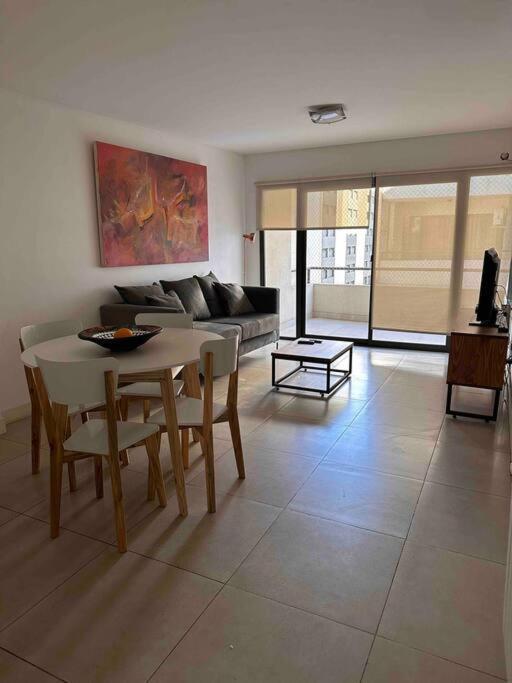 Punto Estrategico: Centrico Y Comodo Apartamento Mendoza